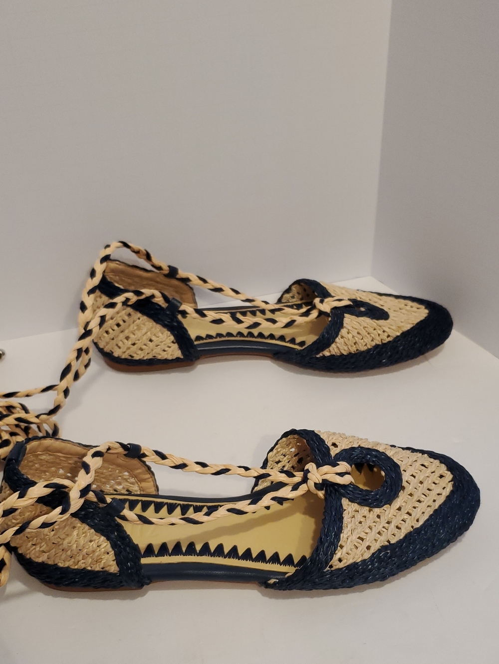 Schutz Jessel Flat Sandal Navy and Tan Straw Flats Size 6B - Picture 4 of 10